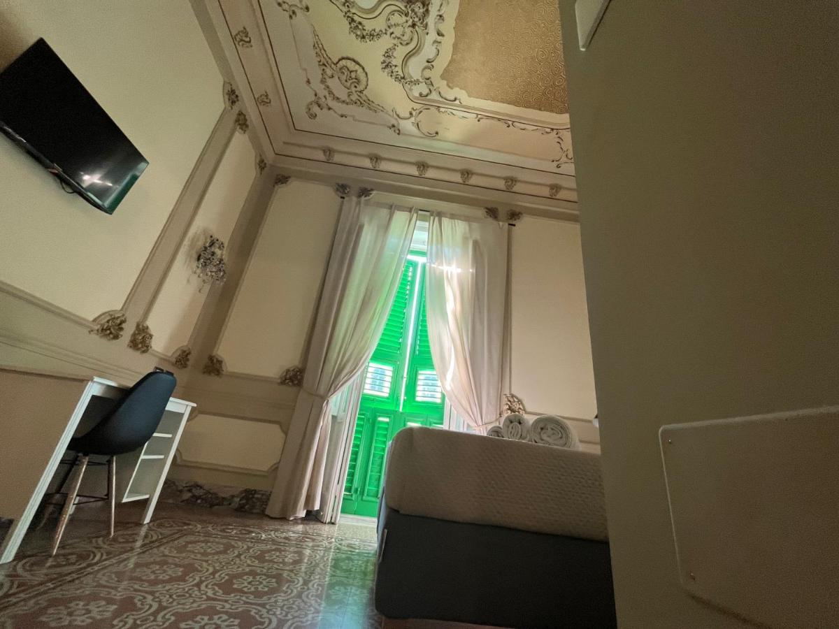 Epoque Bed And Breakfast Messina Eksteriør bilde